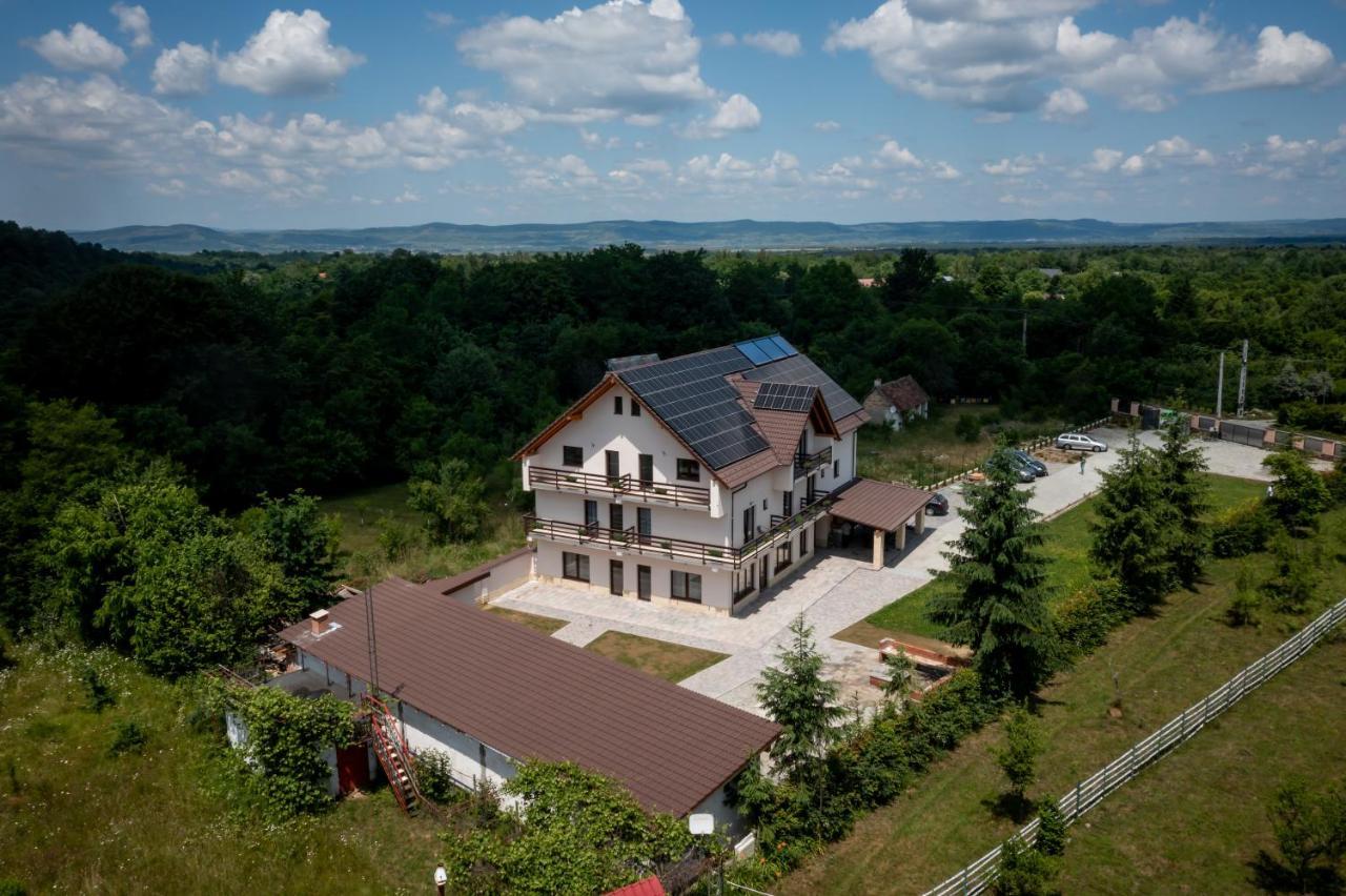 Evergreen Chalet Авріґ Екстер'єр фото